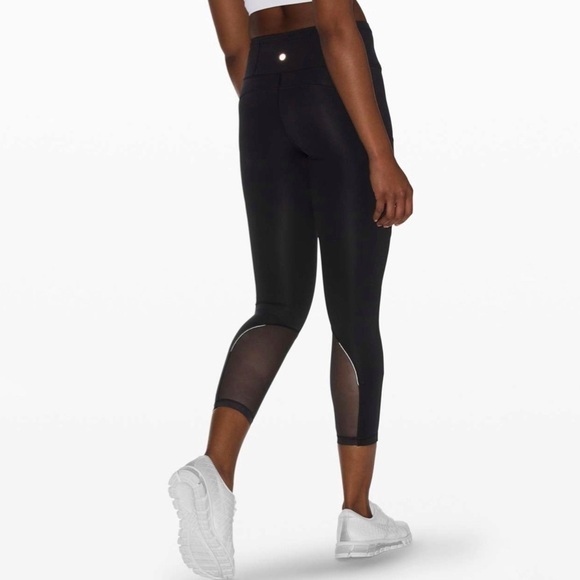 Lululemon Fast and Free Crop 23” Mesh Legging Black Incognito Camo Embossed 2 - Picture 1 of 16